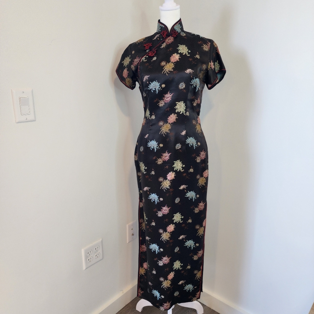 Vintage Solz Squirrel Genuine Qipao Womens Small Black with floral Satin Maxi